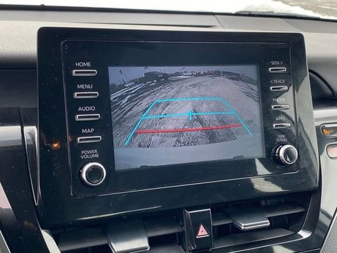 Used 2023 Toyota Camry SE image 11