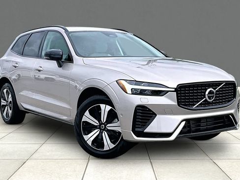 Used 2024 Volvo XC60 T8 Plus w/ Protection Package Premier AWD/4WD image 12