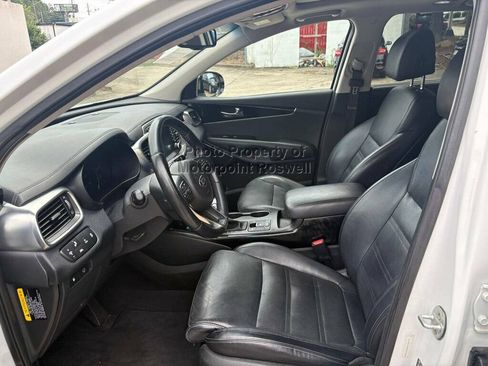 Used 2017 Kia Sorento SX FWD image 9