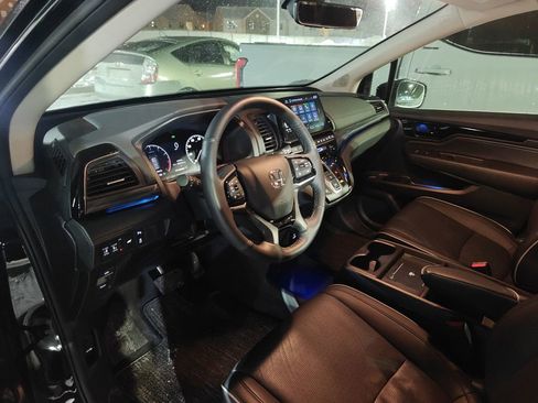 Used 2026 Honda Odyssey Elite image 8