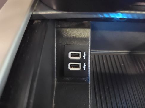 Used 2019 Ford F150 Lariat AWD/4WD image 24