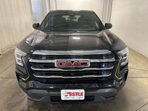 Used 2025 GMC Terrain Elevation image 2