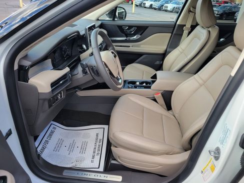 Certified 2022 Lincoln Corsair AWD w/ Equipment Group 101A image 4