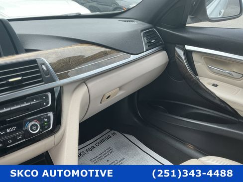 Used 2016 BMW 328i xDrive Sedan AWD/4WD image 24