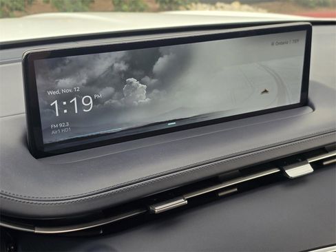 Used 2025 Genesis GV70 2.5T Sport Prestige w/ Sport Prestige Package image 15