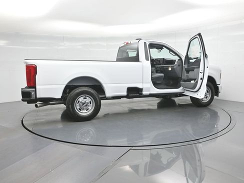 New 2026 Ford F250 XL w/ XL Chrome Package image 4