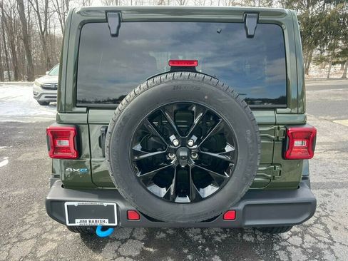 Used 2024 Jeep Wrangler Unlimited Sahara w/ Dual Top Group image 8