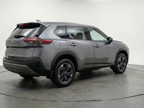 Used 2025 Nissan Rogue SV image 9