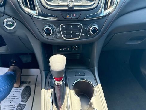 Used 2024 Chevrolet Equinox RS w/ RS Leather Package AWD/4WD image 31