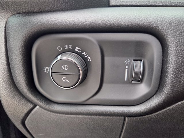 New 2027 RAM 3500 Big Horn AWD/4WD image 22