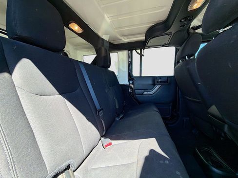 Used 2017 Jeep Wrangler Unlimited Sport w/ Quick Order Package 24S AWD/4WD image 15