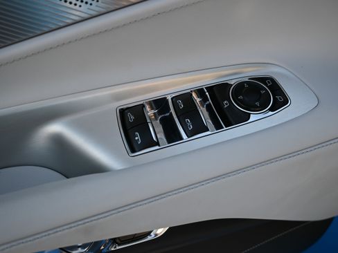 Used 2023 Chevrolet Corvette 2LT w/ Z51 Performance Package image 19