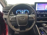 Used 2025 Toyota Highlander Limited FWD image 10