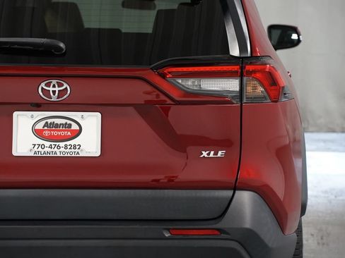 Certified 2022 Toyota RAV4 XLE Premium FWD image 10