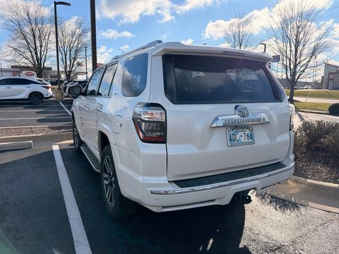 Used 2016 Toyota 4Runner Limited image 9