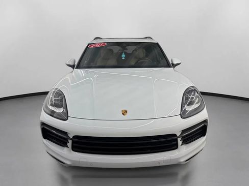 Used 2021 Porsche Cayenne AWD/4WD image 2