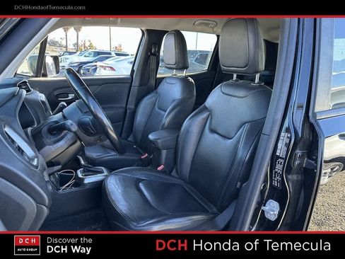 Used 2019 Jeep Renegade Limited image 17