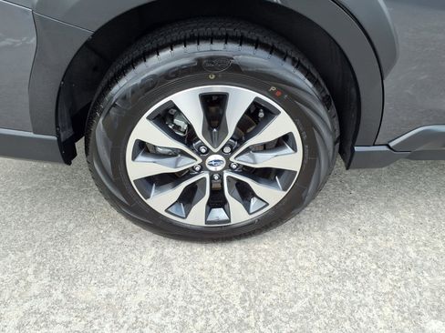 Used 2025 Subaru Outback Limited image 27