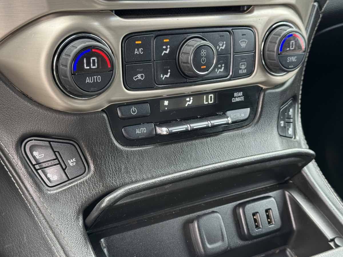Used 2016 GMC Yukon Denali w/ Open Road Package RWD image 33