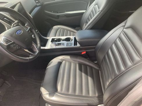 Used 2021 Ford Edge SEL w/ Convenience Package FWD image 3