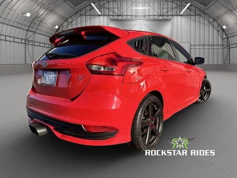 Used 2016 Ford Focus ST FWD image 8