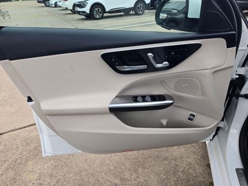 Used 2025 Mercedes-Benz C 300 Sedan image 13