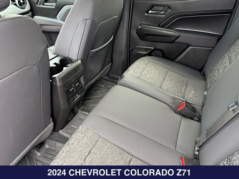 Used 2024 Chevrolet Colorado Z71 w/ Advanced Trailering Package AWD/4WD image 14