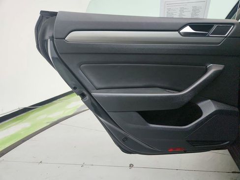 Used 2020 Volkswagen Arteon SE FWD image 23