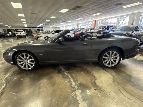 Used 2006 Jaguar XK8 Convertible RWD image 4