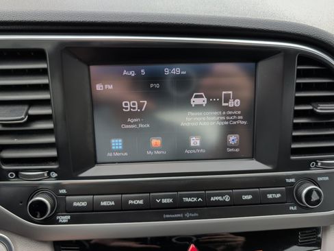 Used 2018 Hyundai Elantra Value Edition FWD image 22