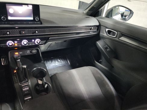 Used 2023 Honda Civic Sport image 15