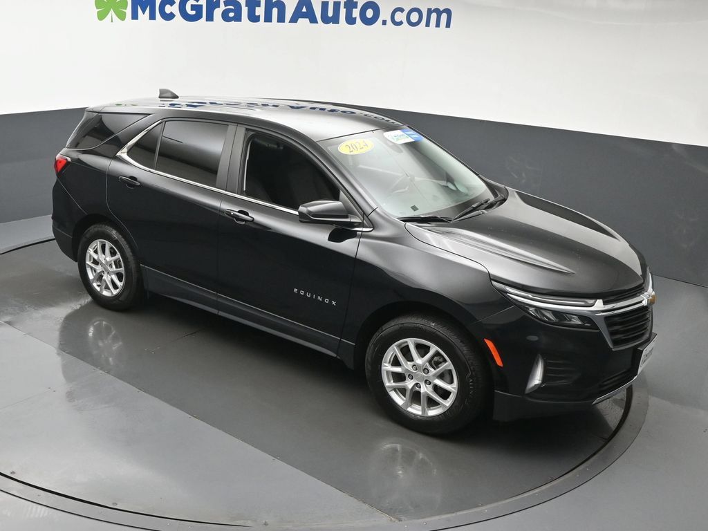 Used 2024 Chevrolet Equinox LT AWD/4WD image 3