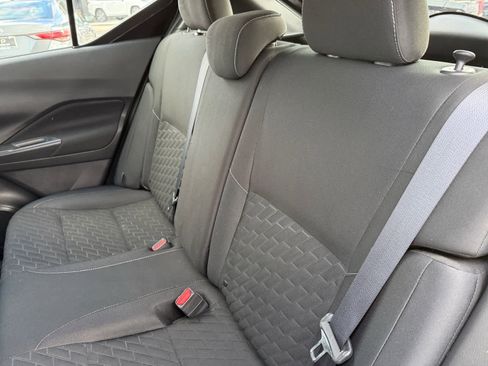 Used 2021 Nissan Kicks S image 31