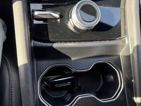 Used 2024 Jeep Grand Cherokee L Limited w/ Black Appearance Package image 31