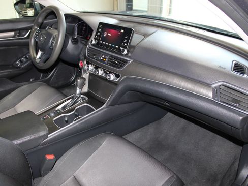 Used 2019 Honda Accord LX image 25