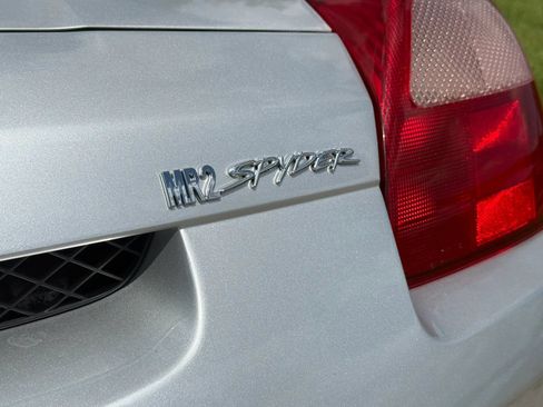 Used 2001 Toyota MR2 RWD image 7
