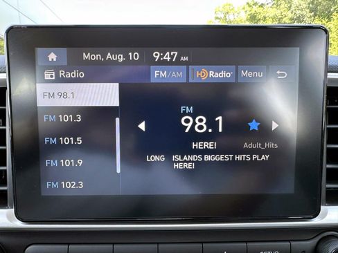 Used 2023 Hyundai Venue SEL FWD image 19