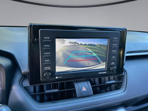 Used 2022 Toyota RAV4 XLE FWD image 17