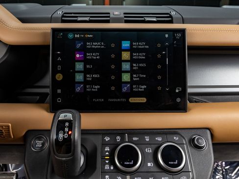 Used 2025 Land Rover Defender 130 X image 22