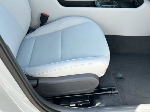 Certified 2026 Hyundai Kona SE AWD/4WD image 18