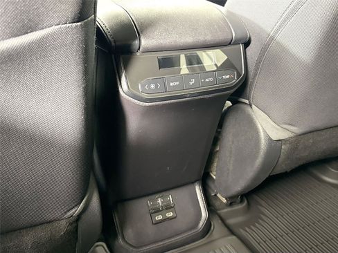 Certified 2023 Toyota Highlander L FWD image 31