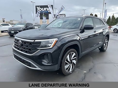 Used 2025 Volkswagen Atlas Cross Sport SE image 9