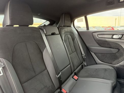 Used 2024 Volvo C40 P8 Recharge Ultimate w/ Protection Package Premier image 39