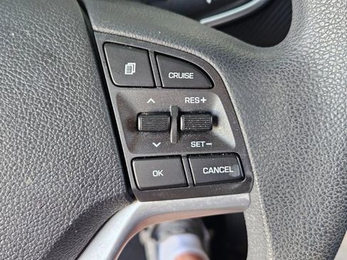 Used 2021 Hyundai Tucson Value w/ Winter Weather Package image 17