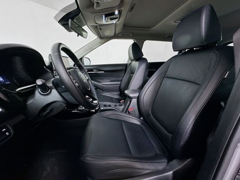 Used 2023 Kia Seltos EX image 13