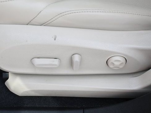 Used 2017 Buick Envision Essence w/ LPO, Cargo Package image 21