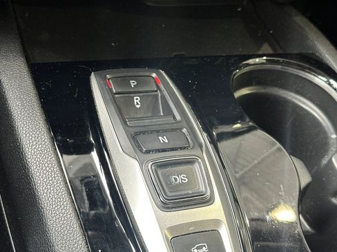 Used 2017 Honda Pilot Touring image 26