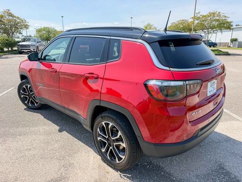 Used 2023 Jeep Compass Limited AWD/4WD image 5