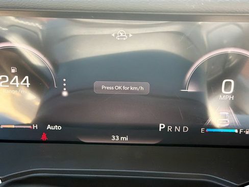 New 2026 Jeep Cherokee Overland w/ Advanced Pro Tech Group AWD/4WD image 17