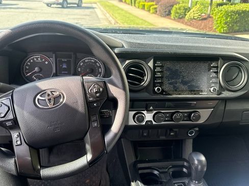 Used 2023 Toyota Tacoma SR AWD/4WD image 13